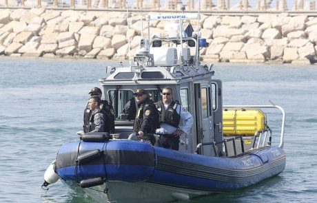 ספינות “צרעה” ואופנועי ים: המשטרה השיקה את מערך השיטור הימי החדש (walla)